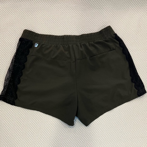 ✨FABLETICS XS black laced trim Army Green athletic shorts back pocket velcro - Picture 12 of 13